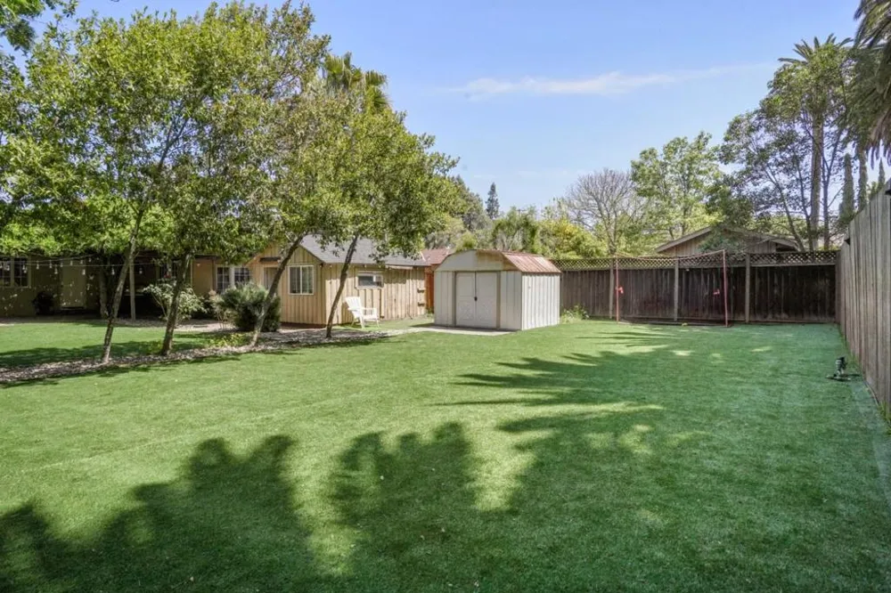 101 Sleeper Avenue Mountain View, CA 94040