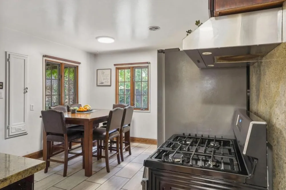 101 Sleeper Avenue Mountain View, CA 94040