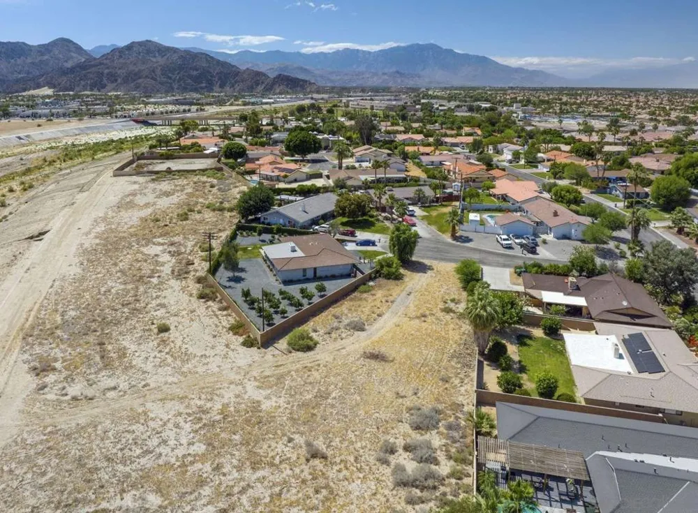 Hummingbird LN La Quinta, CA 92253