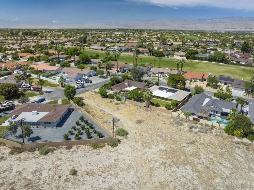 Hummingbird LN La Quinta, CA 92253