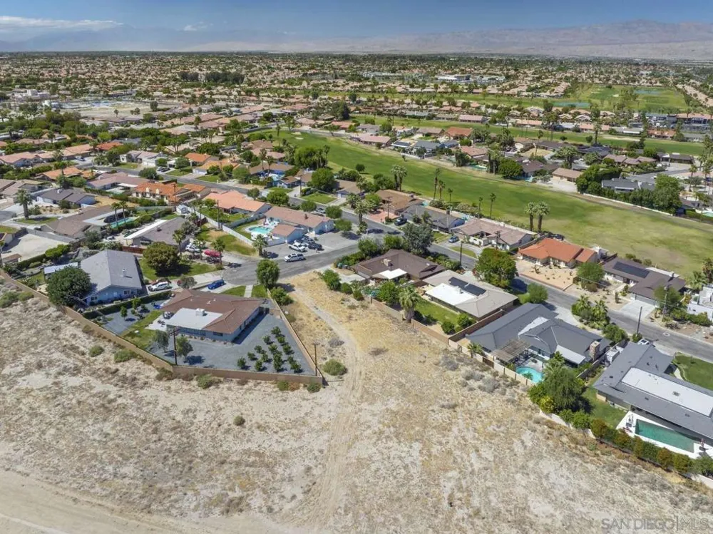 Hummingbird LN La Quinta, CA 92253