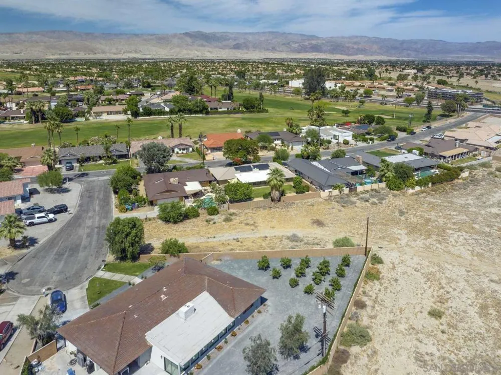 Hummingbird LN La Quinta, CA 92253