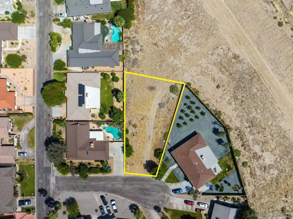 Hummingbird LN La Quinta, CA 92253