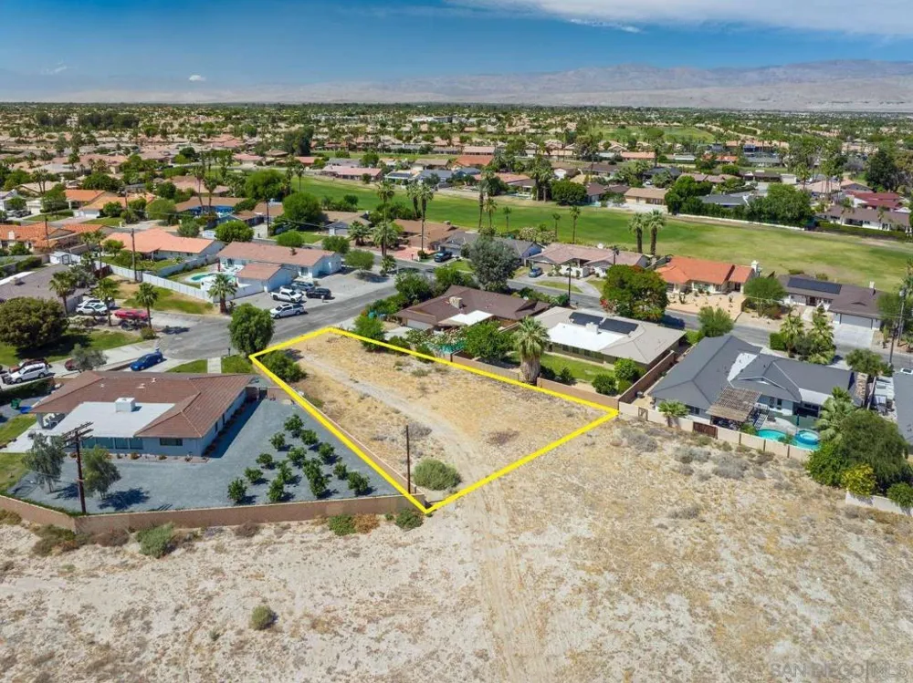 Hummingbird LN La Quinta, CA 92253