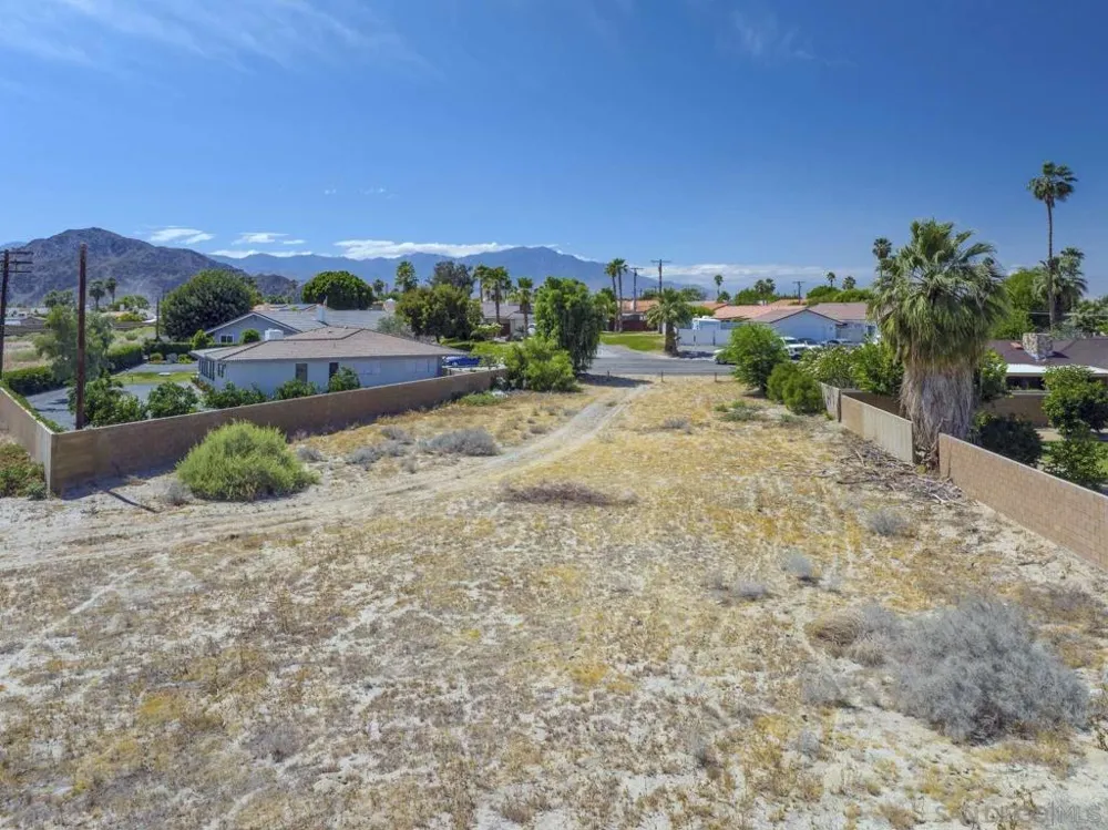 Hummingbird LN La Quinta, CA 92253
