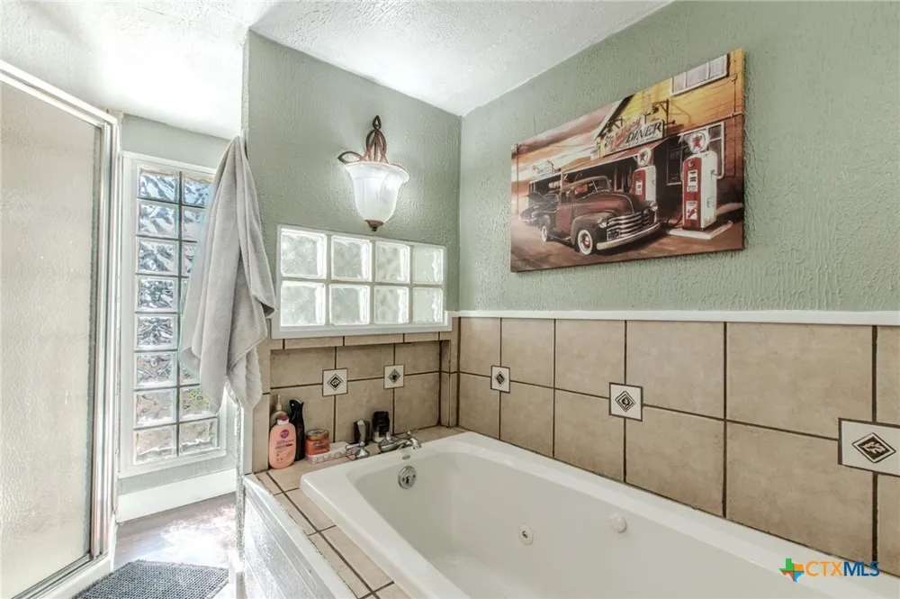 4560 County Road 107 Gatesville, TX 76528