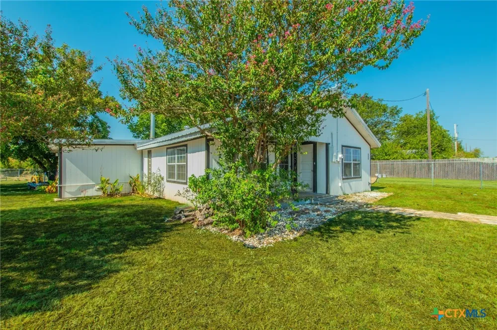 4560 County Road 107 Gatesville, TX 76528