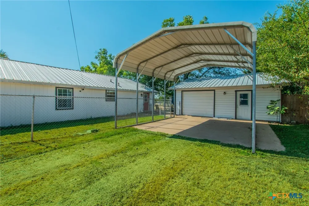 4560 County Road 107 Gatesville, TX 76528