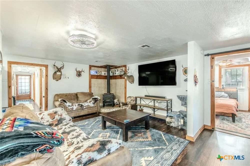 4560 County Road 107 Gatesville, TX 76528