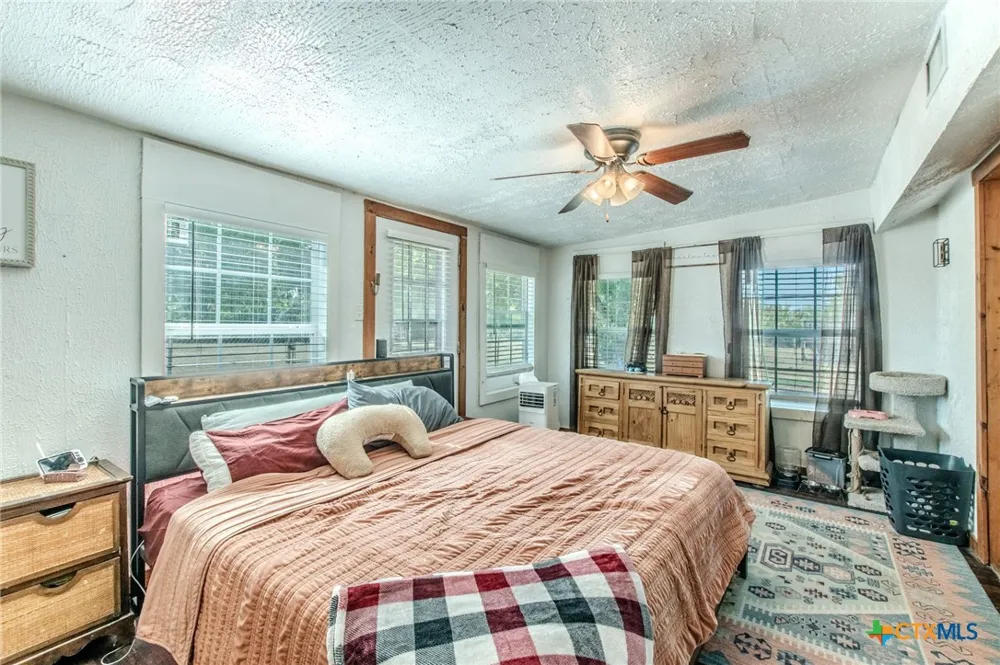 4560 County Road 107 Gatesville, TX 76528