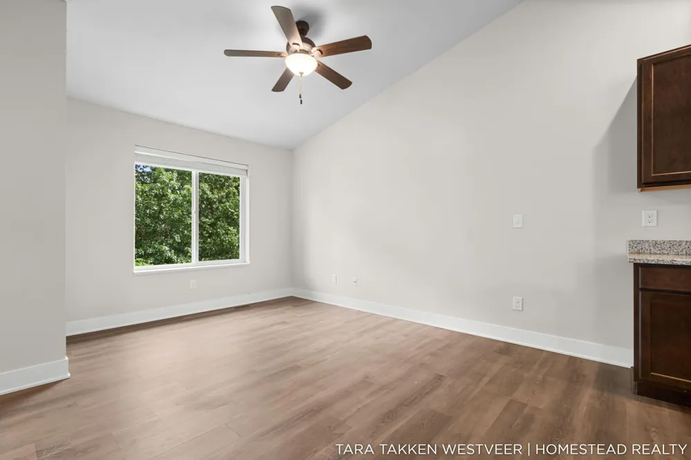 1266 S Village Circle Kalamazoo, MI 49009