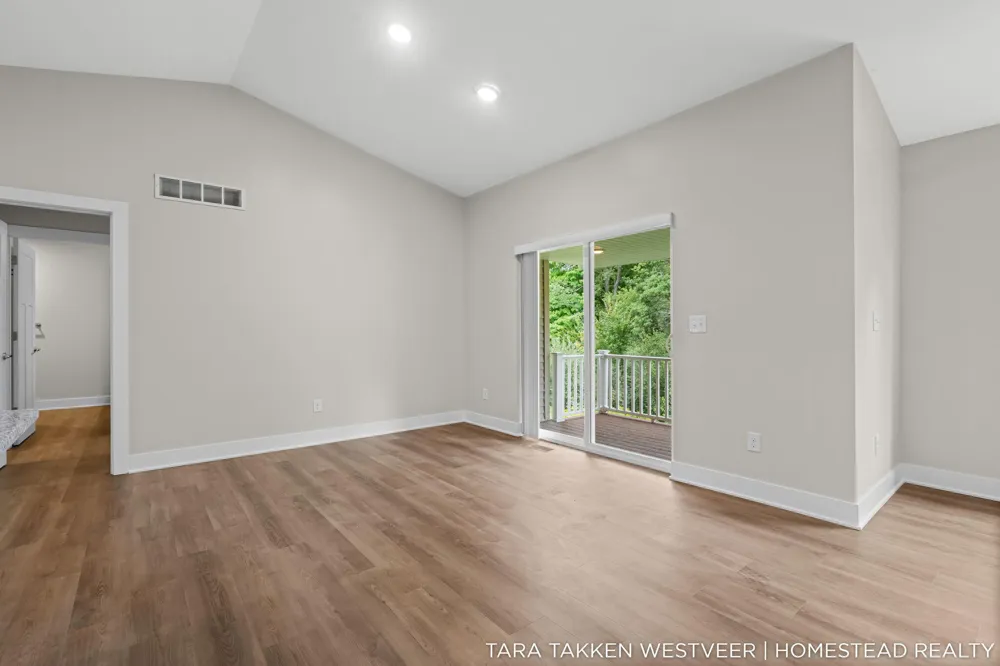 1266 S Village Circle Kalamazoo, MI 49009