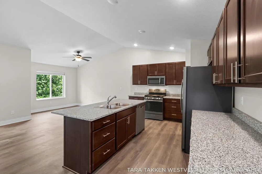 1266 S Village Circle Kalamazoo, MI 49009