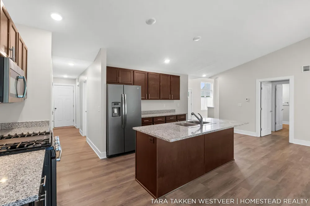 1266 S Village Circle Kalamazoo, MI 49009