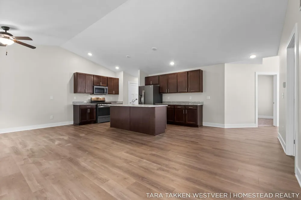 1266 S Village Circle Kalamazoo, MI 49009