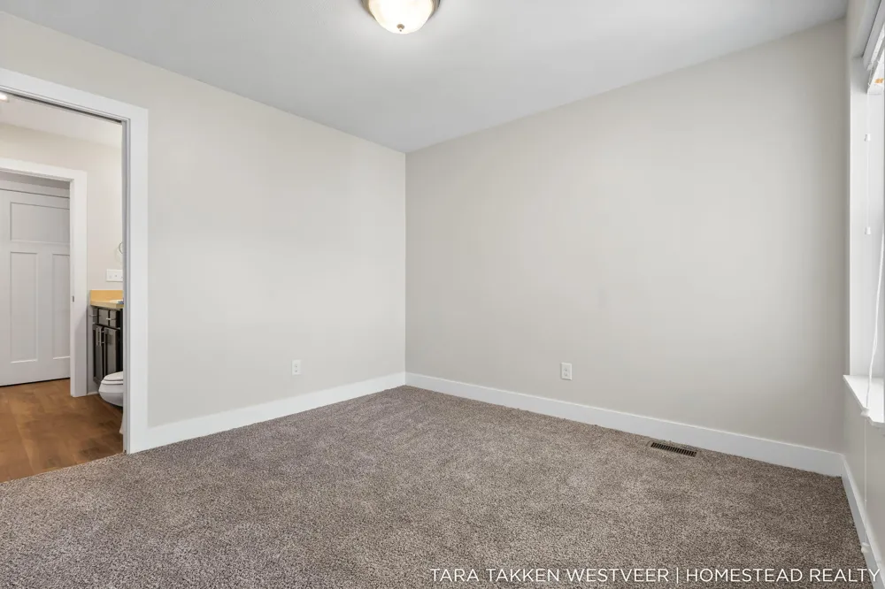 1266 S Village Circle Kalamazoo, MI 49009