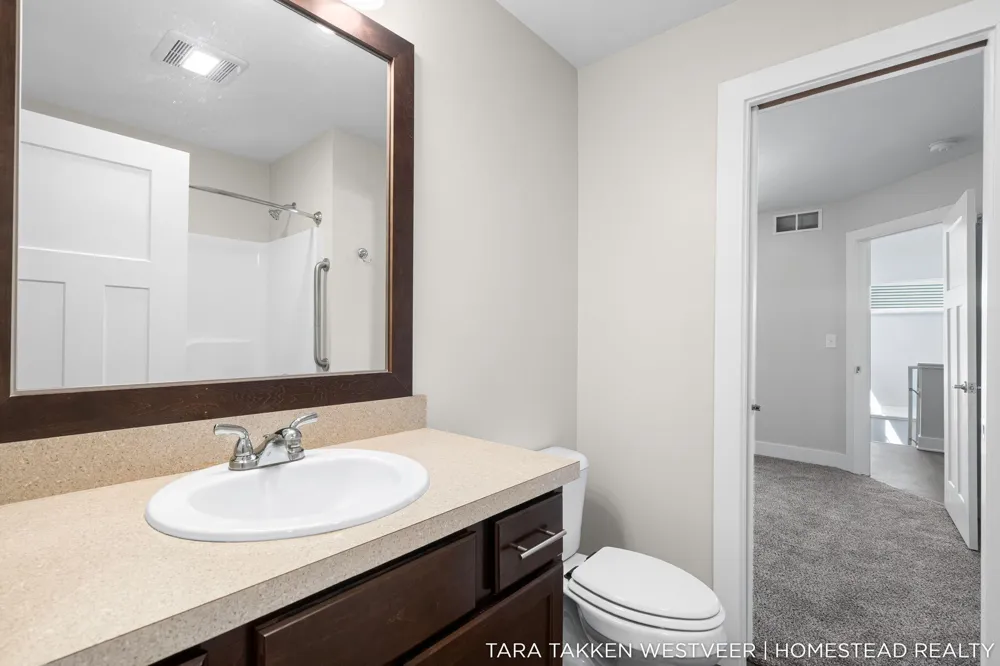 1266 S Village Circle Kalamazoo, MI 49009