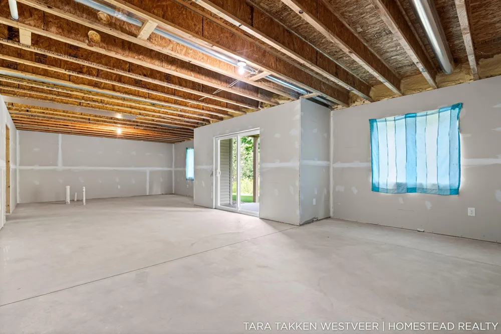 1266 S Village Circle Kalamazoo, MI 49009