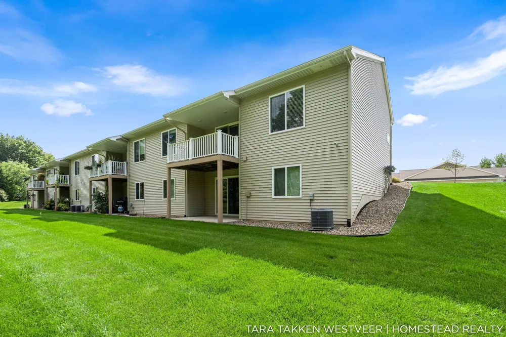 1266 S Village Circle Kalamazoo, MI 49009