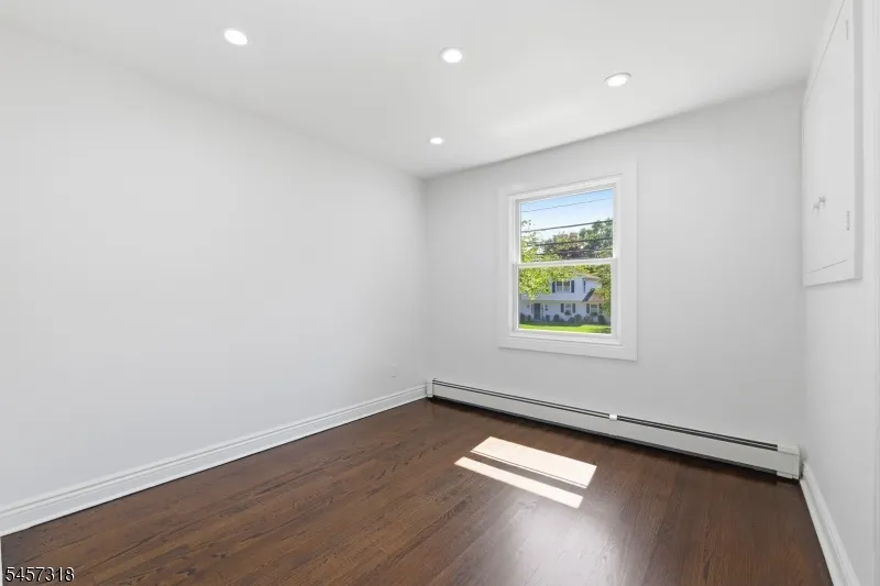 251 W Midland Paramus, NJ 07652