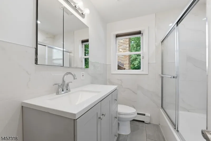 251 W Midland Paramus, NJ 07652