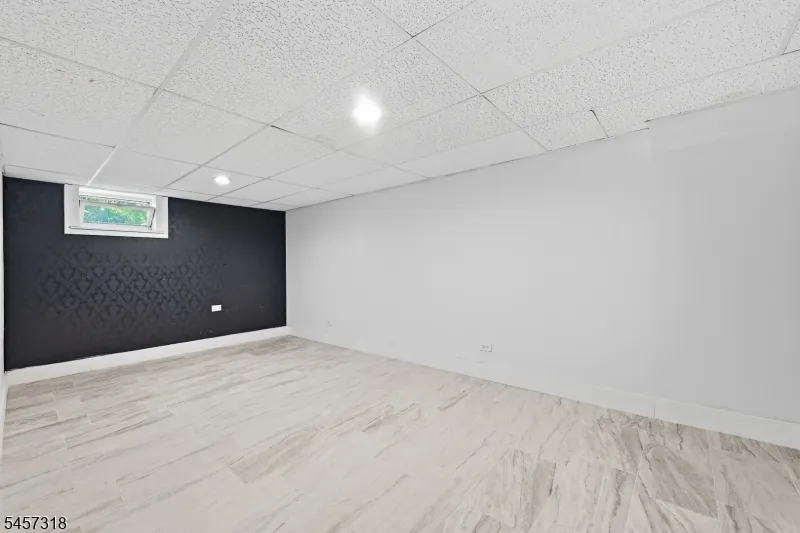 251 W Midland Paramus, NJ 07652
