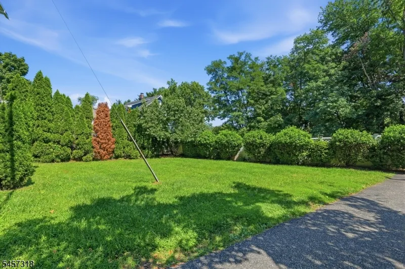 251 W Midland Paramus, NJ 07652