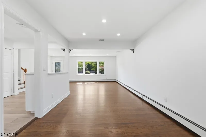 251 W Midland Paramus, NJ 07652