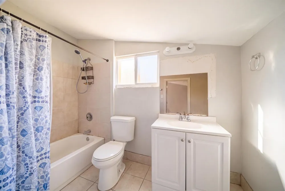 130 NE 21ST COURT Pompano Beach, FL 33060