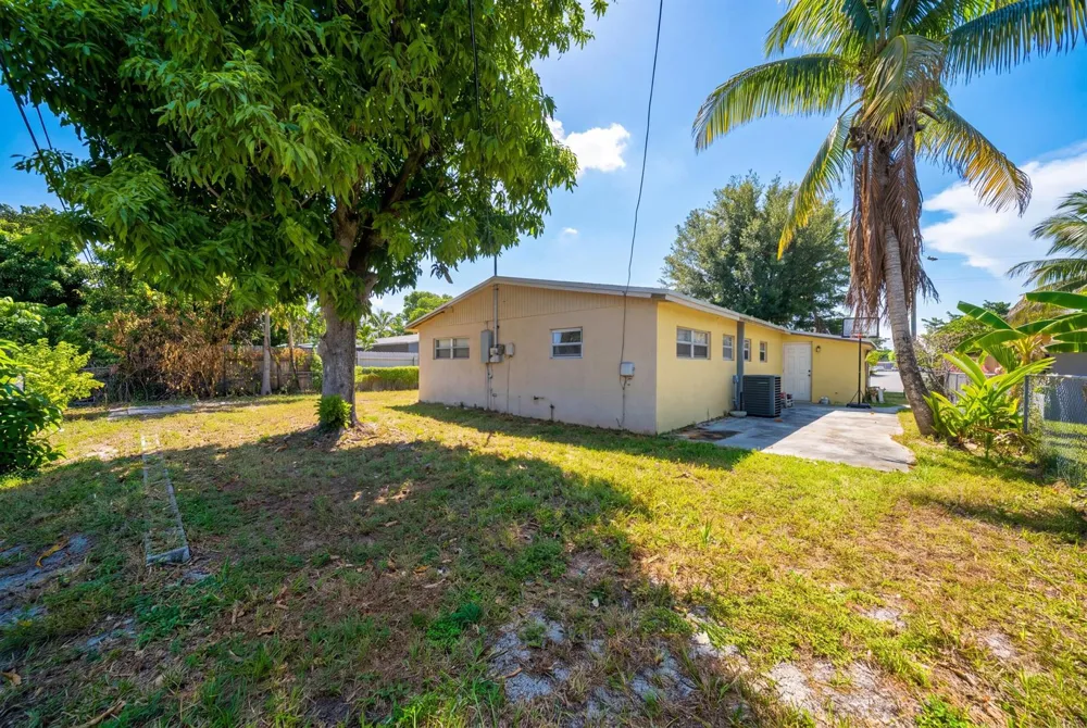 130 NE 21ST COURT Pompano Beach, FL 33060