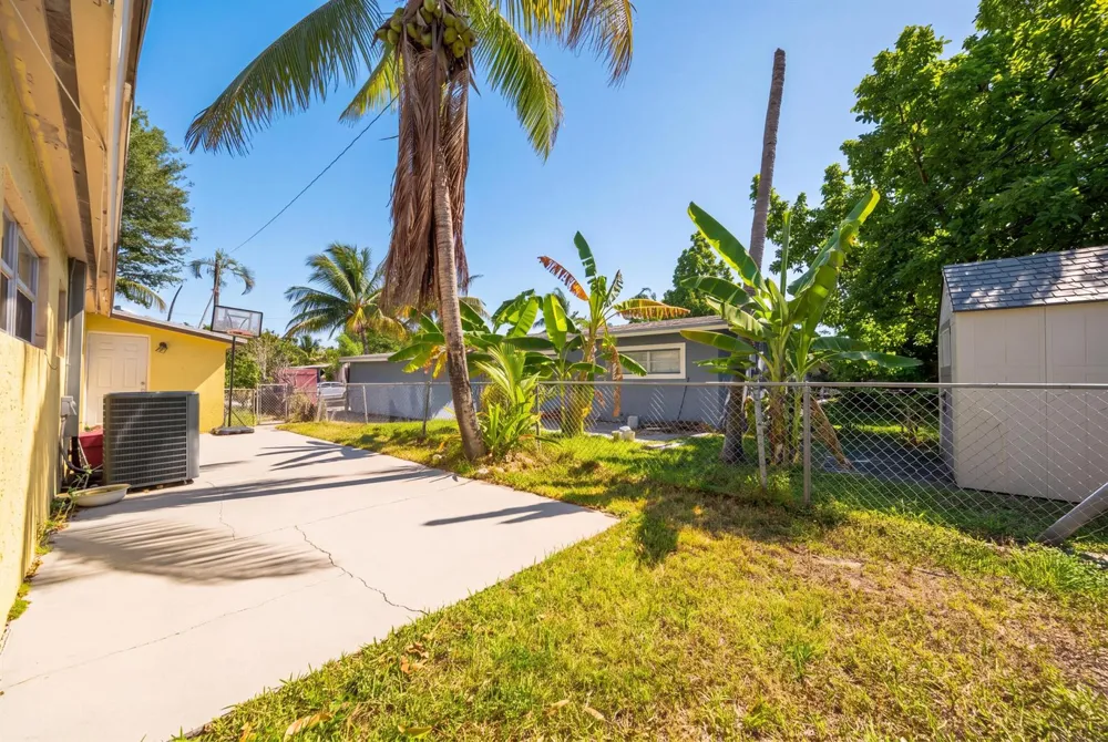 130 NE 21ST COURT Pompano Beach, FL 33060