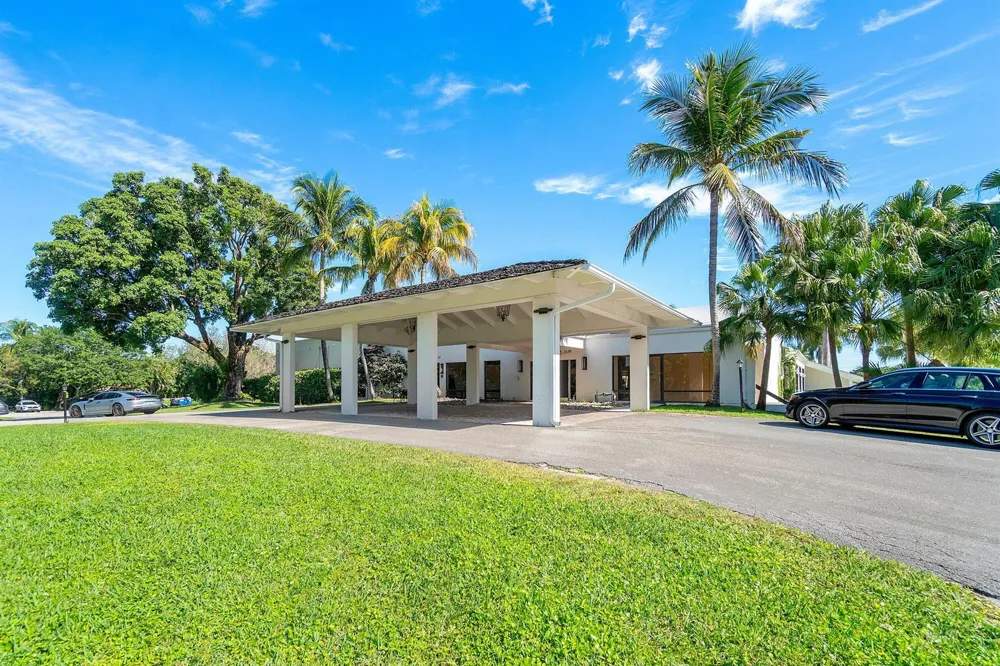 13329 Polo Club Road #206 Wellington, FL 33414