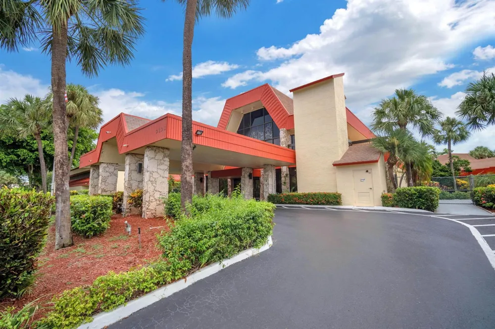 3231 Holiday Springs Boulevard #306 Margate, FL 33063