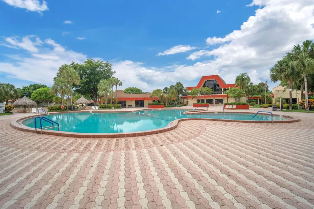 3231 Holiday Springs Boulevard #306 Margate, FL 33063