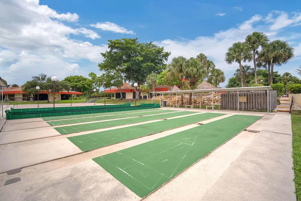 3231 Holiday Springs Boulevard #306 Margate, FL 33063