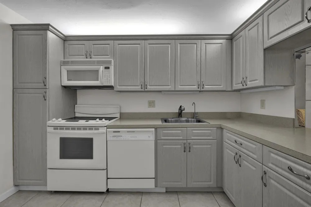 3231 Holiday Springs Boulevard #306 Margate, FL 33063