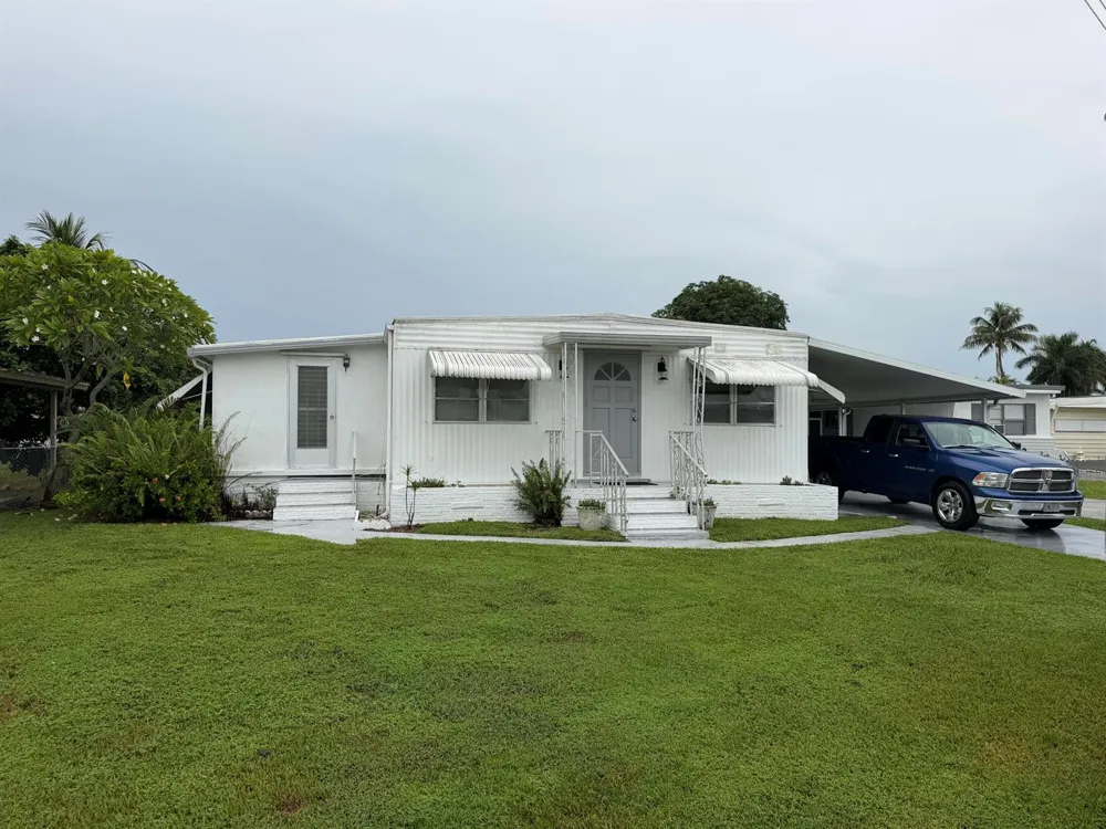 1930 SW 85TH AVENUE Davie, FL 33324