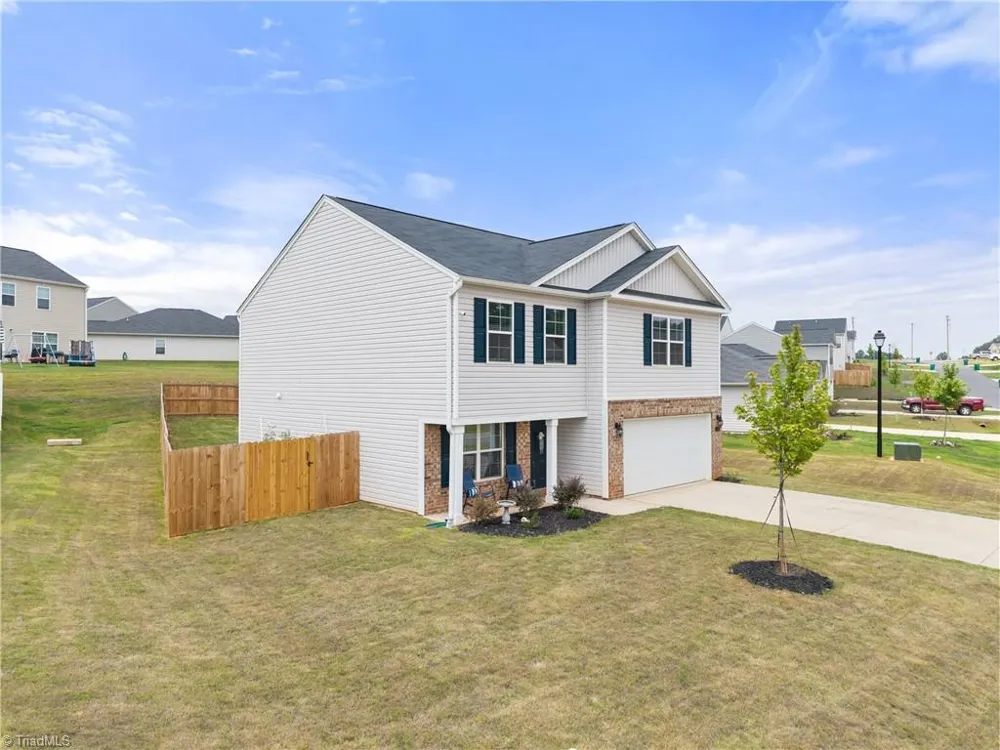162 East Farm Loop Stokesdale, NC 27537