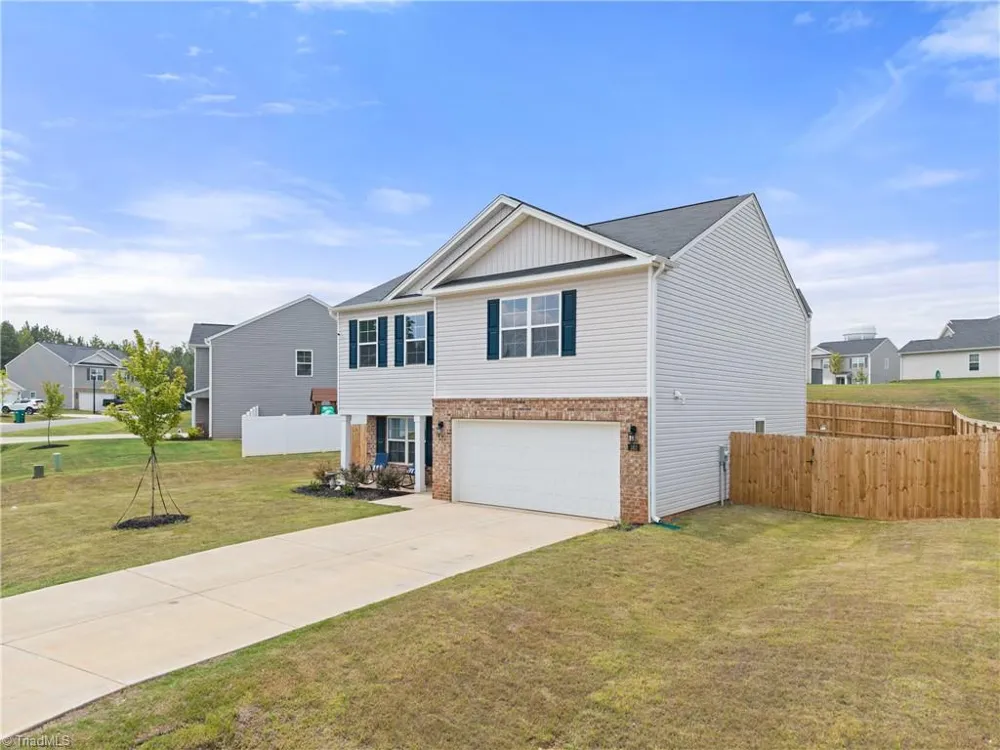 162 East Farm Loop Stokesdale, NC 27537