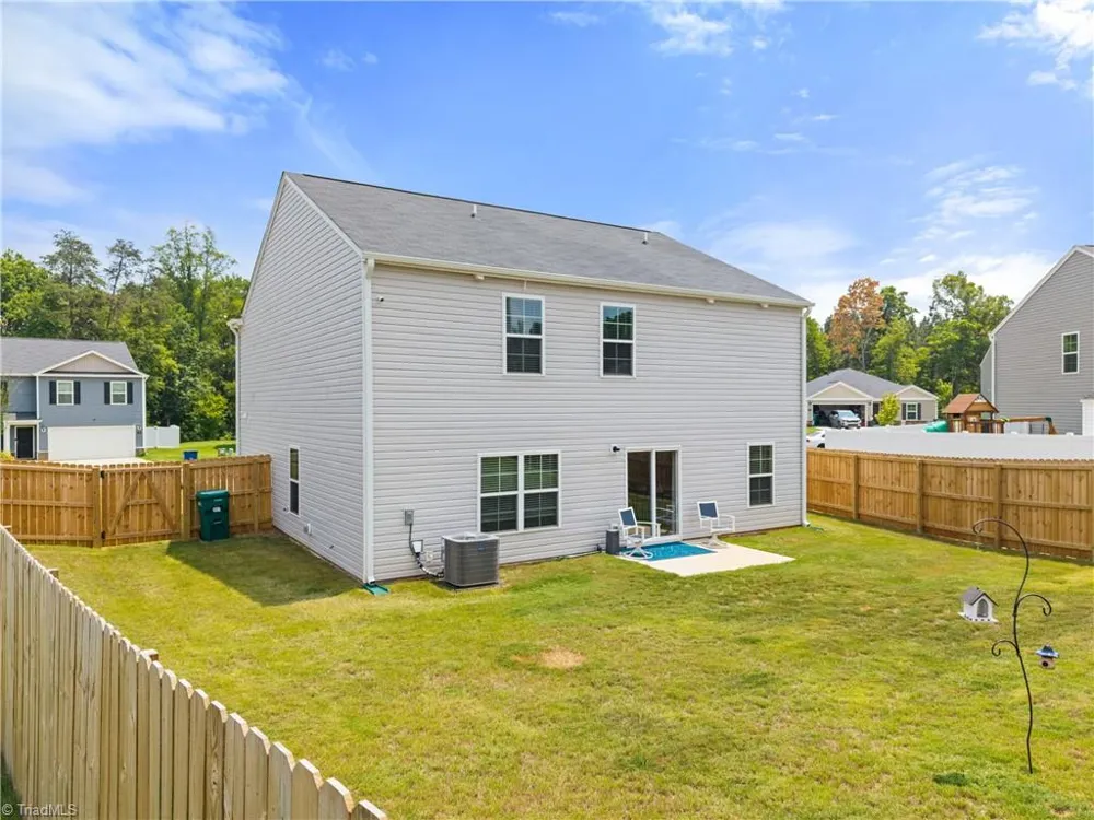 162 East Farm Loop Stokesdale, NC 27537