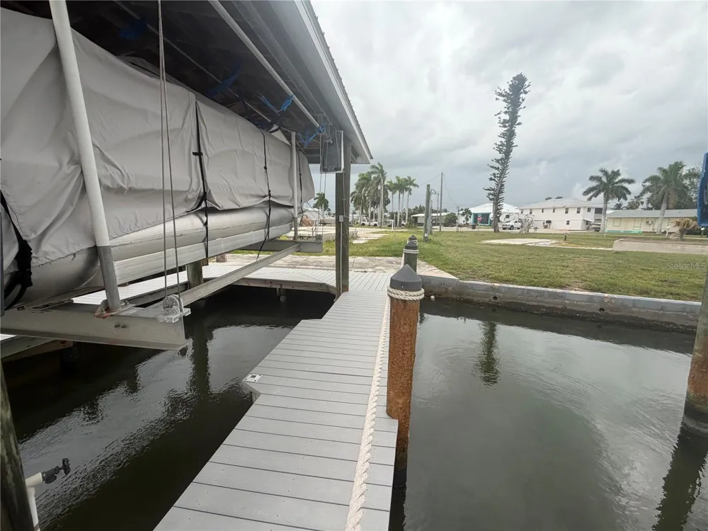 3881 ARECA DRIVE St James City, FL 33956