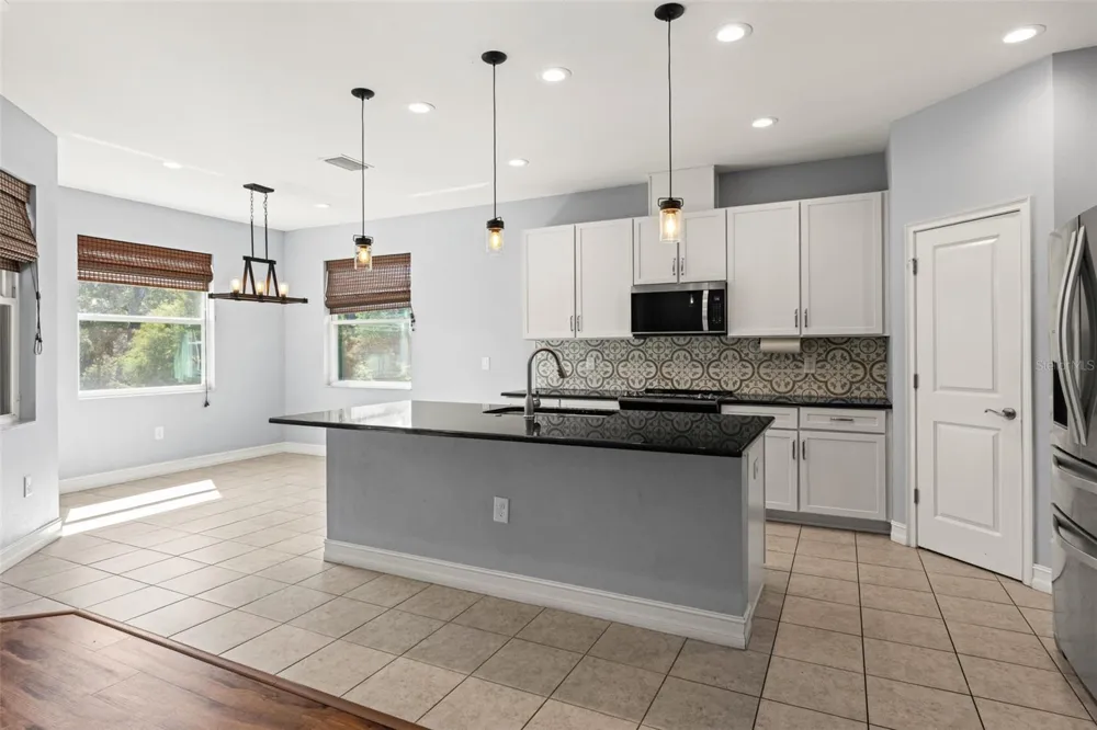 16361 HYDE MANOR DRIVE Tampa, FL 33647