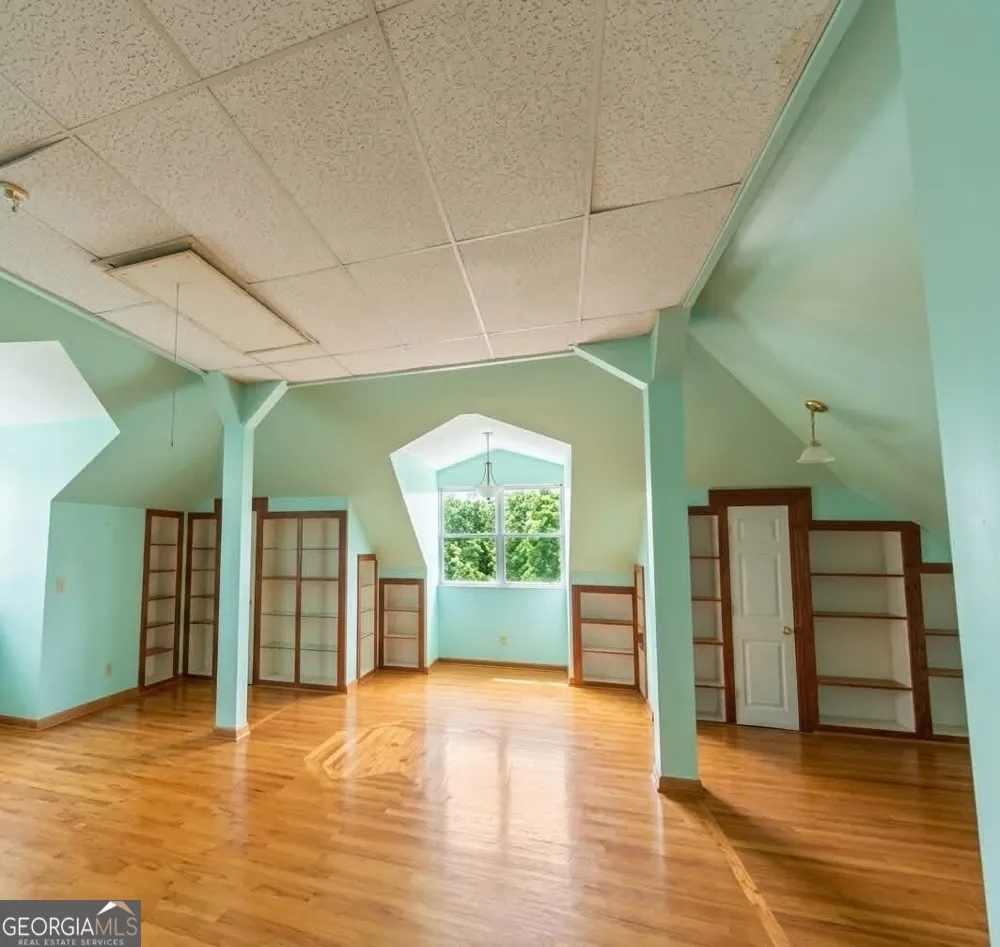 209 E Hagen ST E Dalton, GA 30721