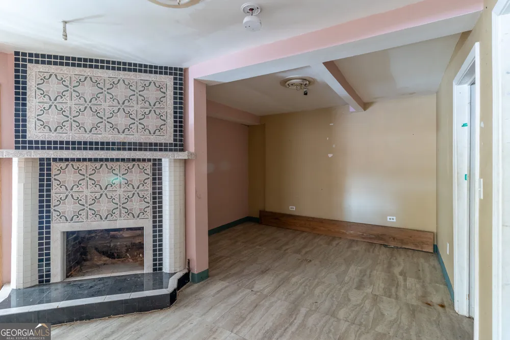 209 E Hagen ST E Dalton, GA 30721