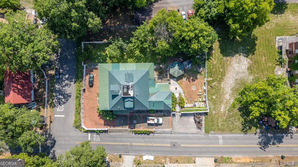 209 E Hagen ST E Dalton, GA 30721