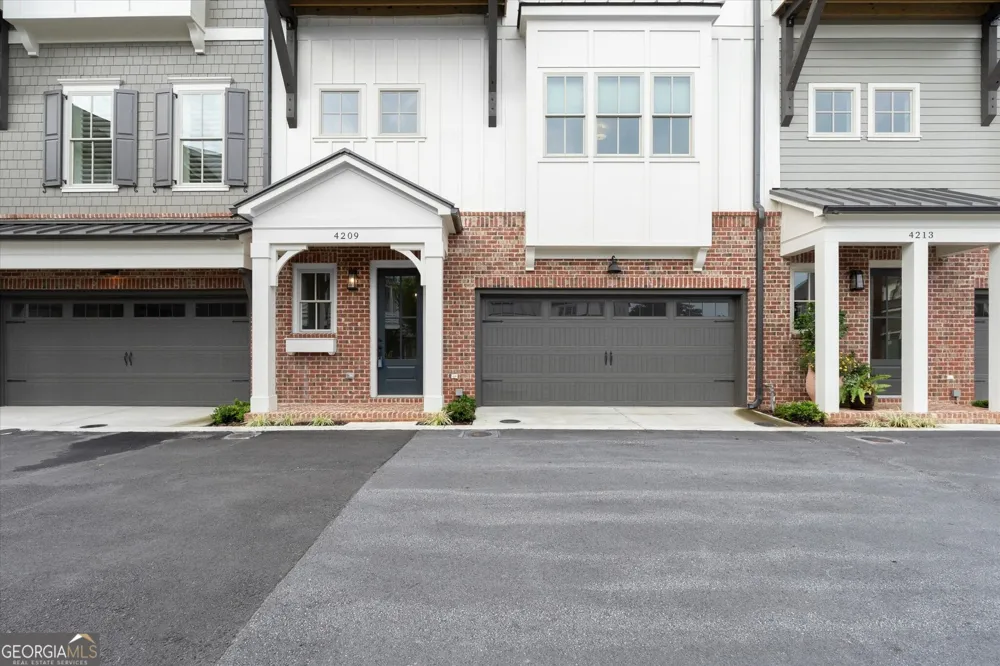 4209 Legacy LN Acworth, GA 30101