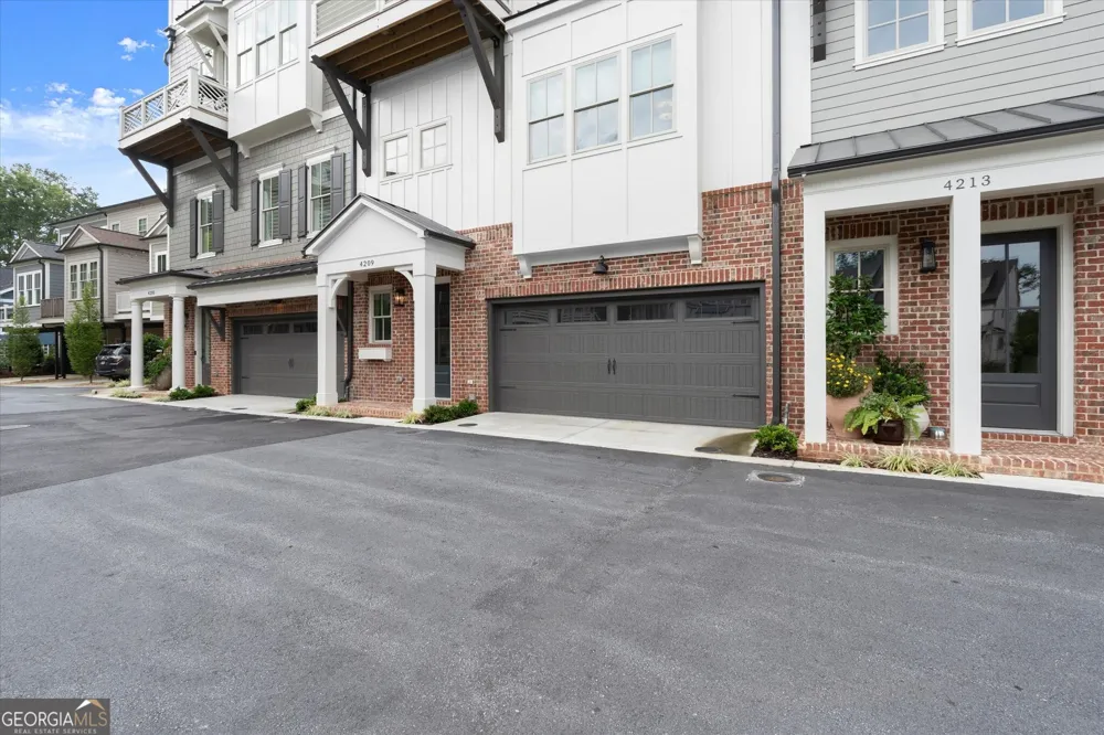 4209 Legacy LN Acworth, GA 30101