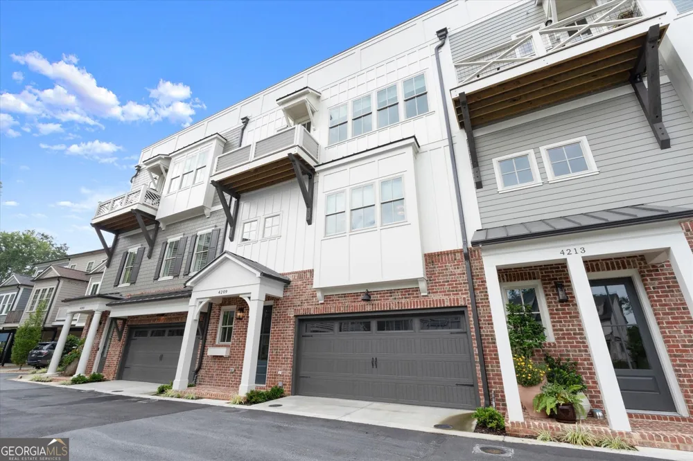 4209 Legacy LN Acworth, GA 30101