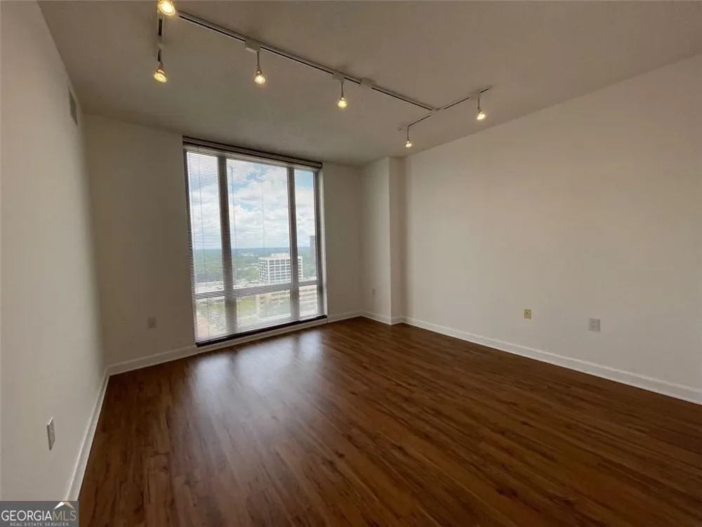 3475 Oak Valley RD Atlanta, GA 30326