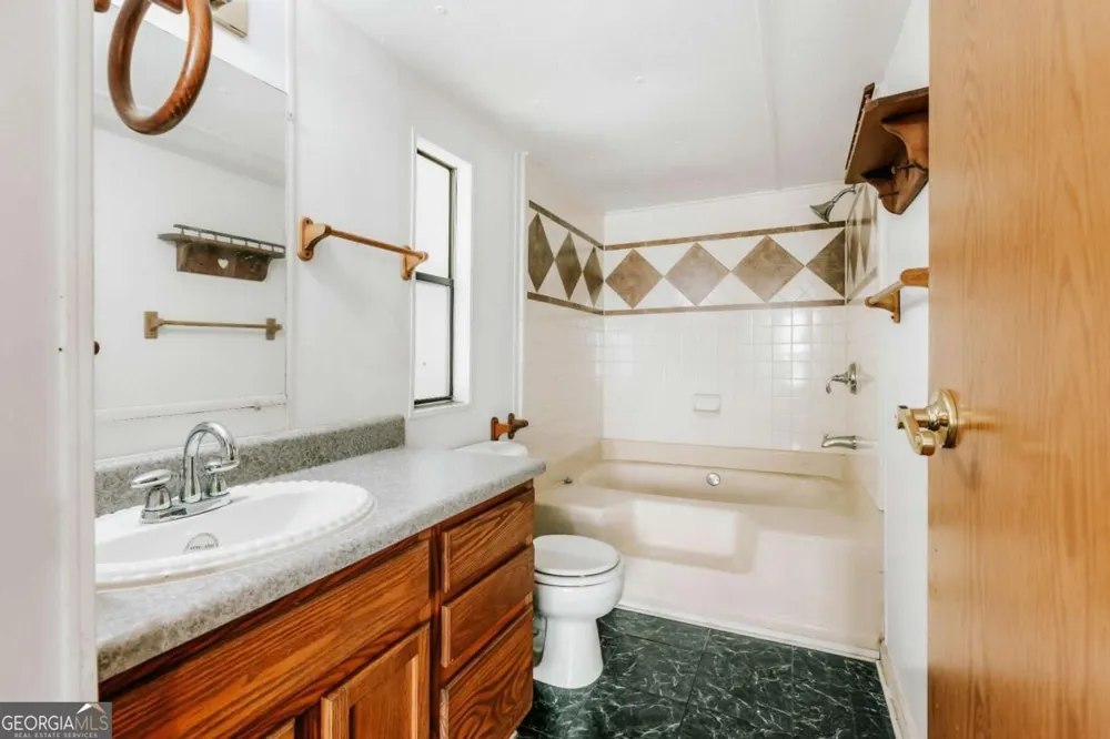 111 Johnson Rd Lexington, GA 30648